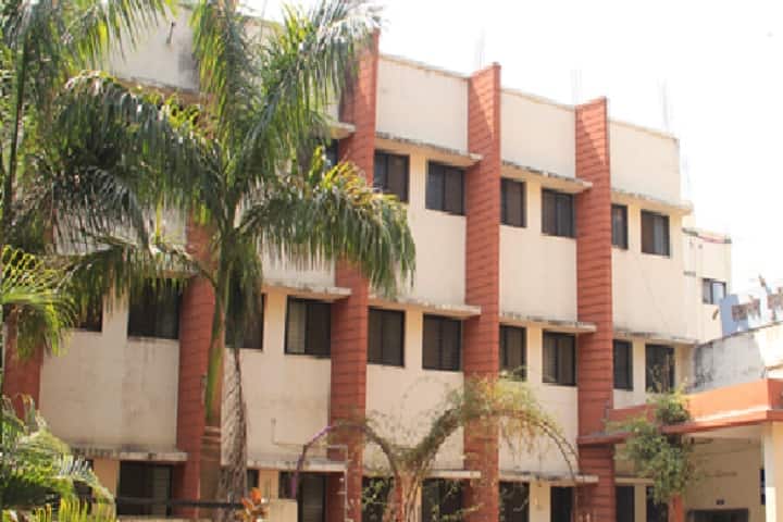 Dayanand College of Commerce campus in Latur, Maharashtra, India — photo 2