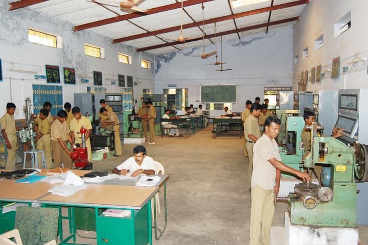 JKK Munirajah College of Technology campus in Erode, Tamil Nadu, India — photo 4