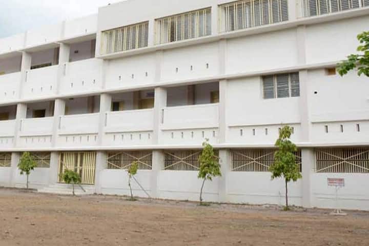 Krishak Education Society's Arts Commerce and Science College, Arvi campus in Wardha, Maharashtra, India
