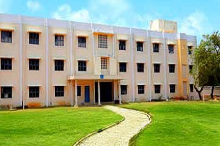 Aiman College of Arts and Science for Women campus in Tiruchirappalli, Tamil Nadu, India — photo 6