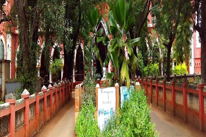 HH The Rajah's College campus in Pudukkottai, Tamil Nadu, India — photo 1