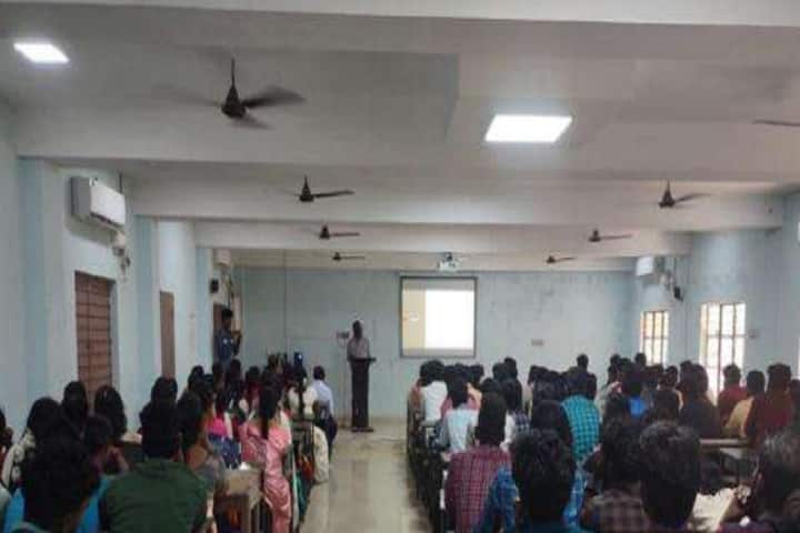 HH The Rajah's College campus in Pudukkottai, Tamil Nadu, India — photo 5