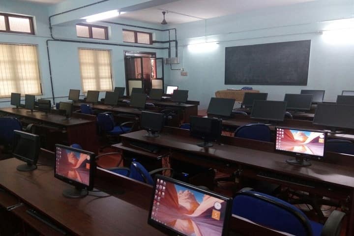 Sree Sankara College campus in Ernakulam, Kerala, India — photo 6