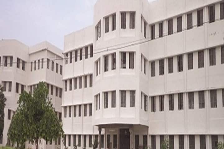 Seshachala Institute of Technology campus in Chittoor, Andhra Pradesh, India — photo 1