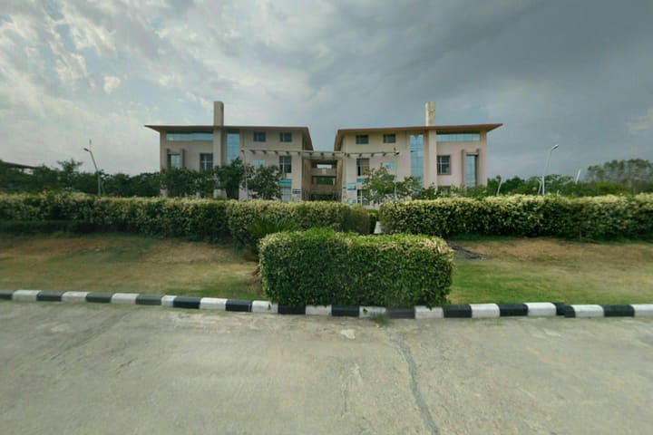 Arni School of Technology campus in Kangra, Himachal Pradesh, India — photo 2