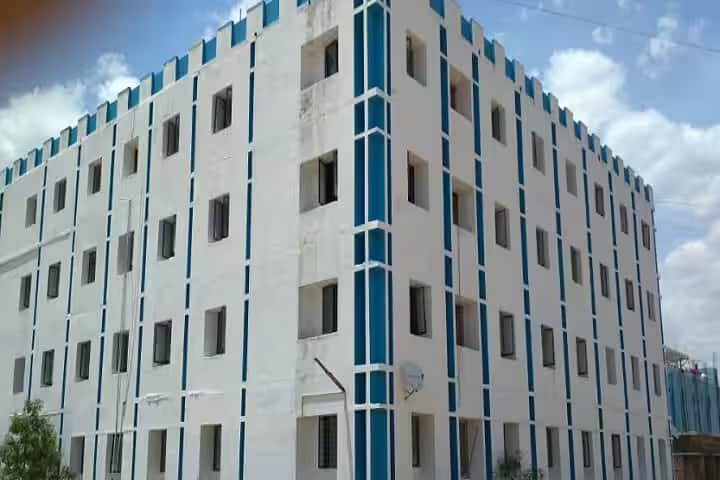 Sri Nandhanam College of Engineering and Technology campus in Vellore, Tamil Nadu, India — photo 3