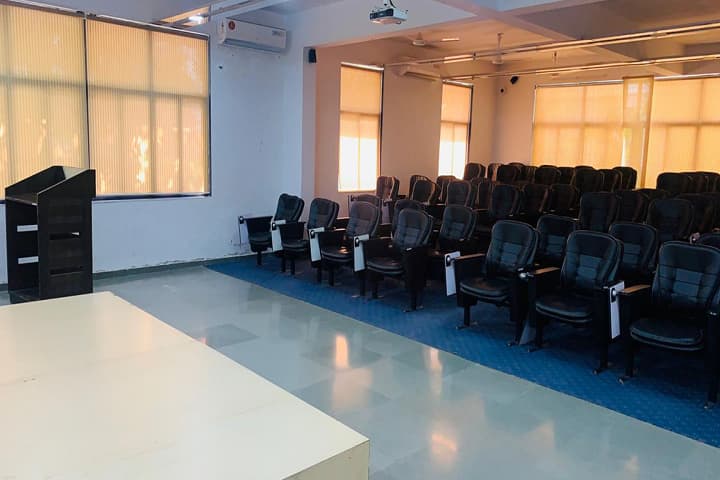 Khyati School of Business Administration campus in Ahmedabad, Gujarat, India — photo 4