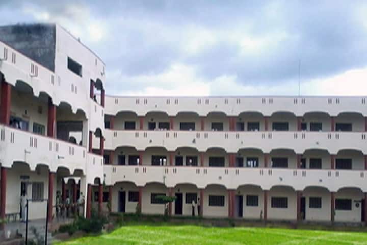 Shri Siddheshwar Mahavidyalaya campus in Majalgaon, Maharashtra, India — photo 1