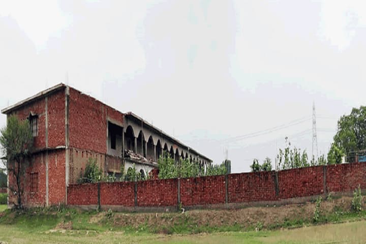 Maa Kailashi Anari Leela Mahavidyalaya campus in Azamgarh, Uttar Pradesh, India — photo 3