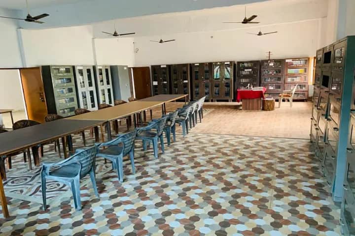 Smt Kamla Ram Udit Mahavidyalaya campus in Sultanpur, Uttar Pradesh, India — photo 2