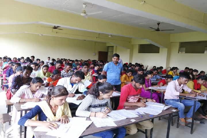 Gulab Chand Prasad Agarwal Degree College campus in Chhatarpur, Jharkhand, India — photo 6