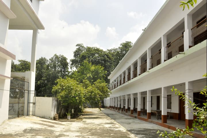Sri Ram Janki Mahavidyalaya campus in Ayodhya, Uttar Pradesh, India — photo 3