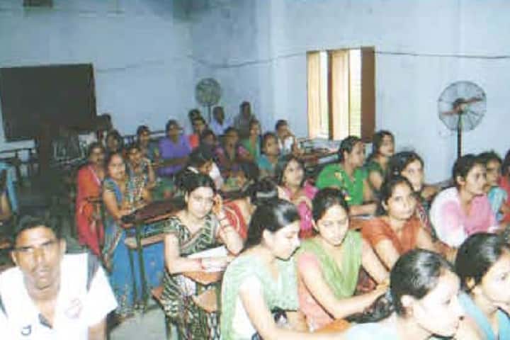 Acharya Vinoba Bhave PG College campus in Amethi, Uttar Pradesh, India — photo 1