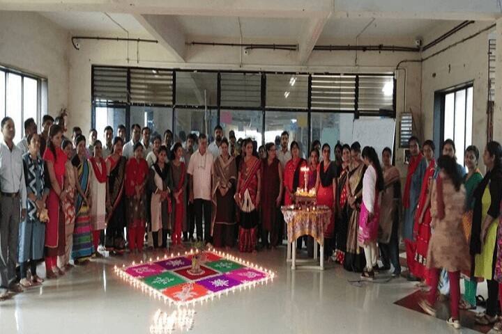 SST College of Arts and Commerce campus in Ulhasnagar, Maharashtra, India — photo 5