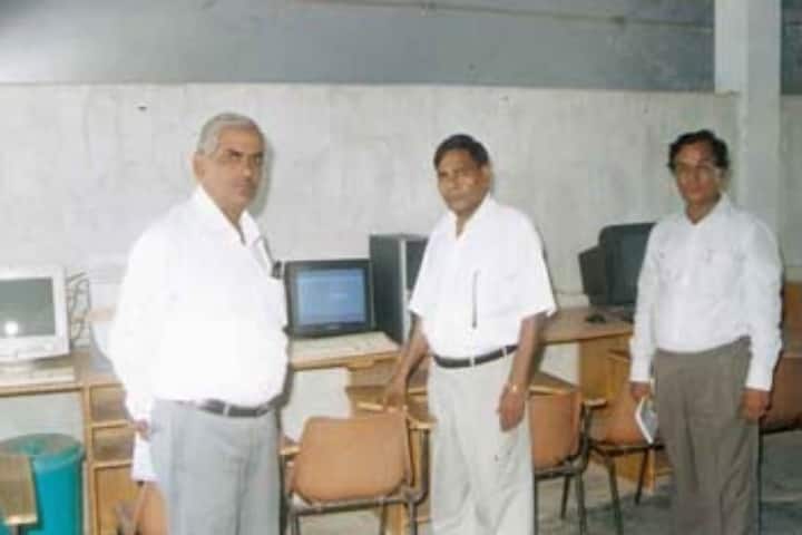 Ramwati Raj Bahadur Degree College campus in Auraiya, Uttar Pradesh, India — photo 3