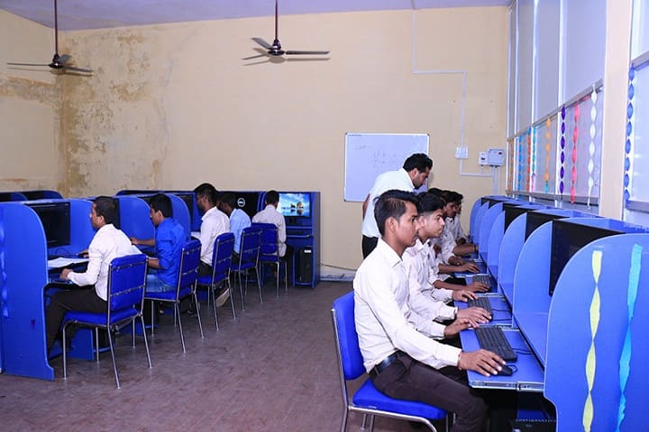 Central Institute of Petrochemicals Engineering and Technology campus in Solan, Himachal Pradesh, India — photo 4