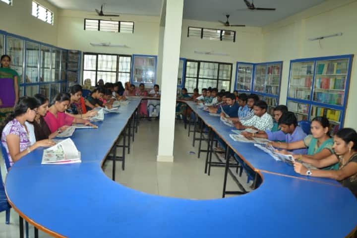 Kavitha Degree and PG College campus in Khammam, Telangana, India — photo 3