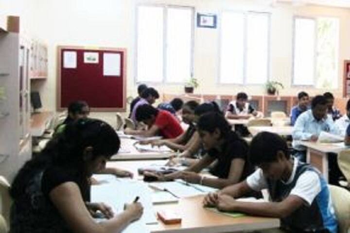 Shri Tikamdas Pursotam Bhatia College of Science campus in Mumbai, Maharashtra, India — photo 2