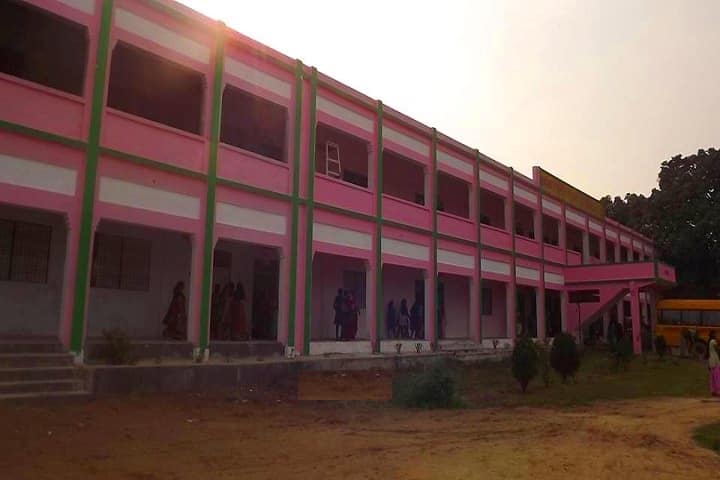 Kamta Singh Girls Degree College campus in Allahabad, Uttar Pradesh, India — photo 1