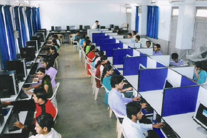 Padmaraj Ariga Bharatesh College of Business Administration campus in Belgaum, Karnataka, India — photo 3