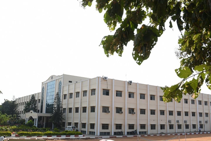 Sridevi Women's Engineering College campus in Hyderabad, Telangana, India — photo 1