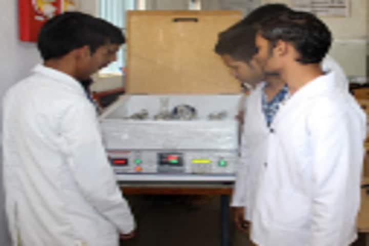 Government E Raghvendra Rao PG Science College campus in Bilaspur, Chhattisgarh, India — photo 5
