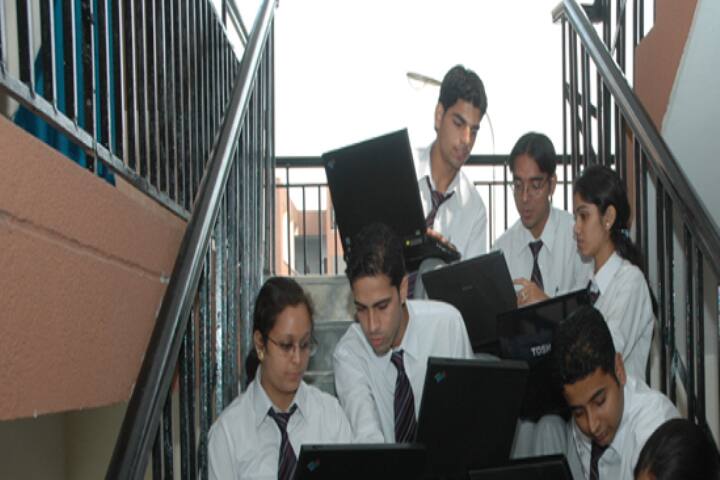 Himalayan Institute of Management and Technology campus in New Delhi, Delhi, India — photo 2