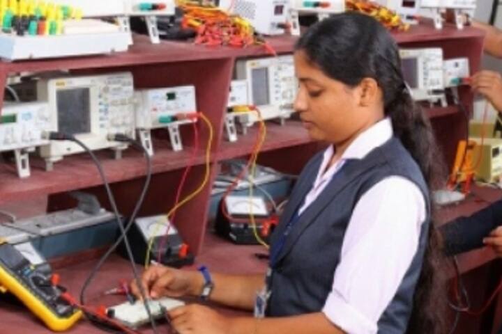 ILM College of Engineering and Technology campus in Ernakulam, Kerala, India — photo 3