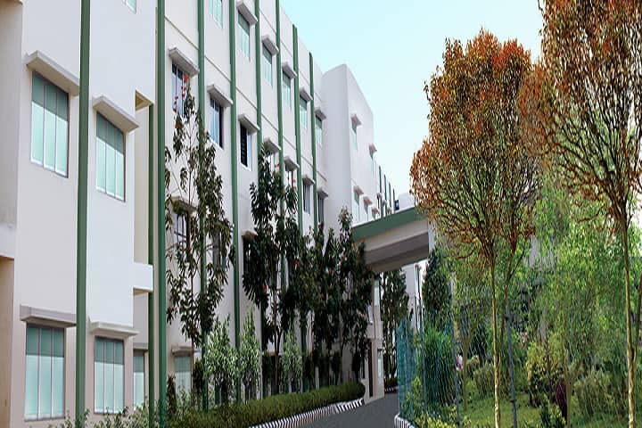 Sri Lakshmi Ammal Engineering College campus in Chennai, Tamil Nadu, India — photo 1
