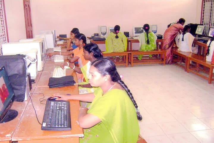 Dr Nalli Kuppusamy Arts College campus in Thanjavur, Tamil Nadu, India — photo 2