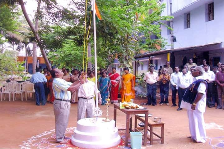 Dr Nalli Kuppusamy Arts College campus in Thanjavur, Tamil Nadu, India — photo 3