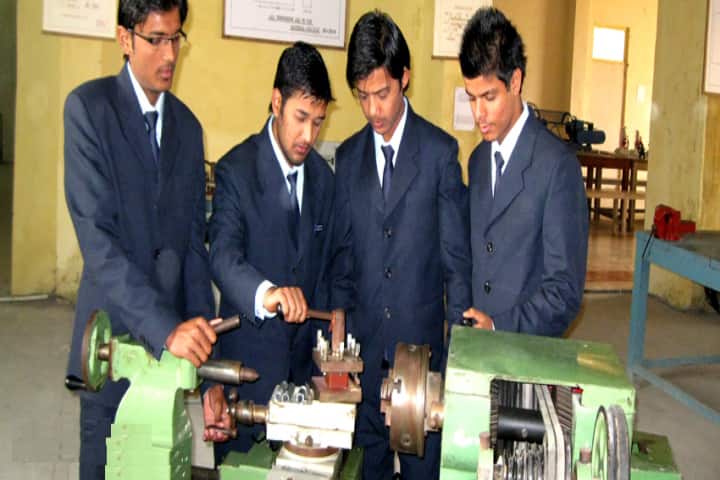 Shree Siddhivinayak Group of Institutions campus in Bilaspur, Haryana, India — photo 5