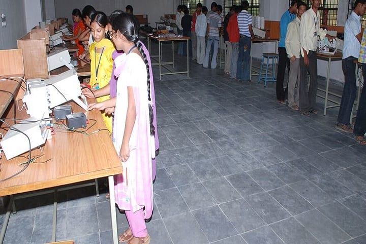 Sri Sarada Institute of Science and Technology campus in Ghatkesar, Telangana, India — photo 3