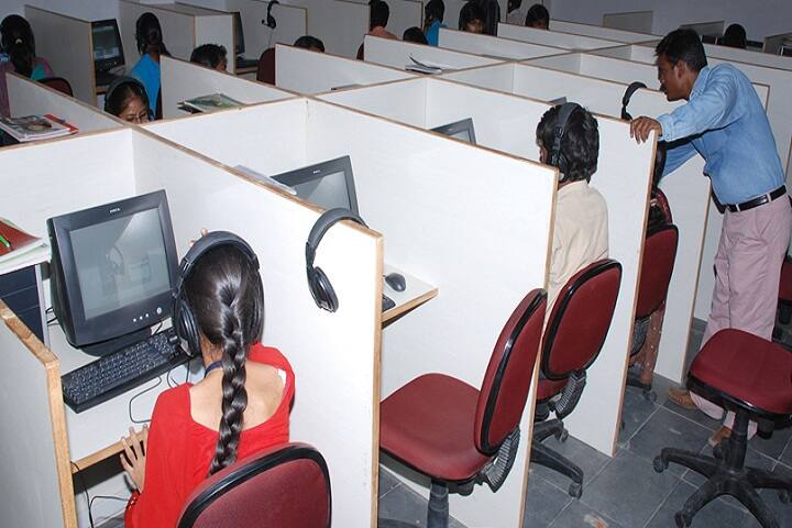 Sri Sarada Institute of Science and Technology campus in Ghatkesar, Telangana, India — photo 6