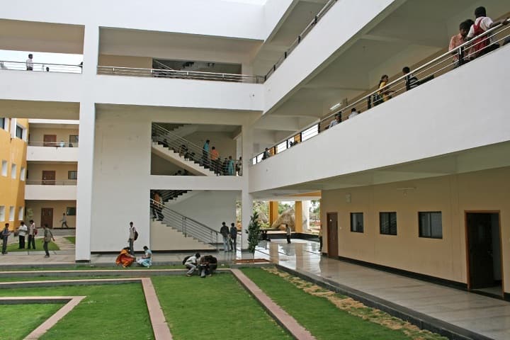 Bharat Engineering College campus in Hyderabad, Telangana, India — photo 3