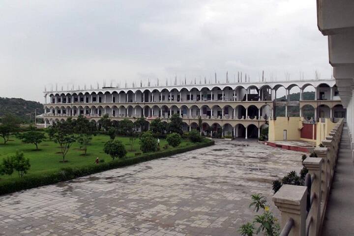 Vignan's Institute of Technology and Aeronautical Engineering campus in Nalgonda, Telangana, India — photo 3