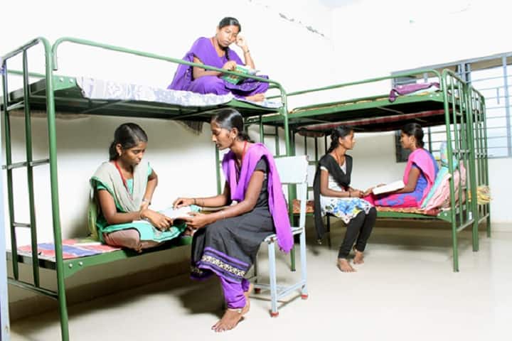 Vetri Vinayaha College of Engineering and Technology campus in Tiruchirappalli, Tamil Nadu, India — photo 4