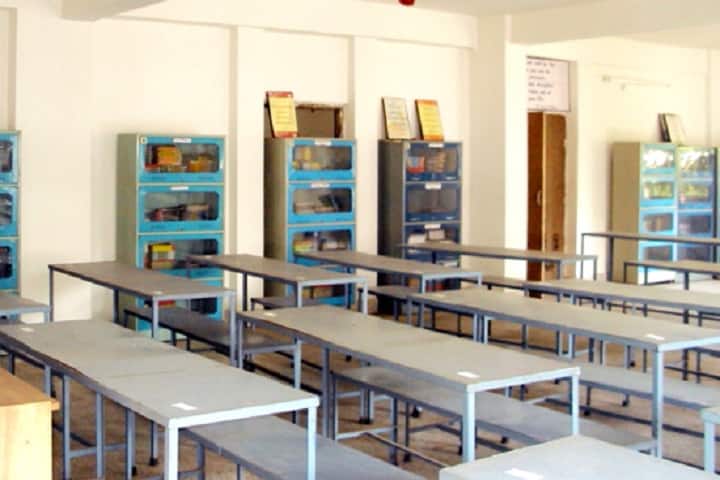 Mahatma Gandhi College campus in Raipur, Chhattisgarh, India — photo 2