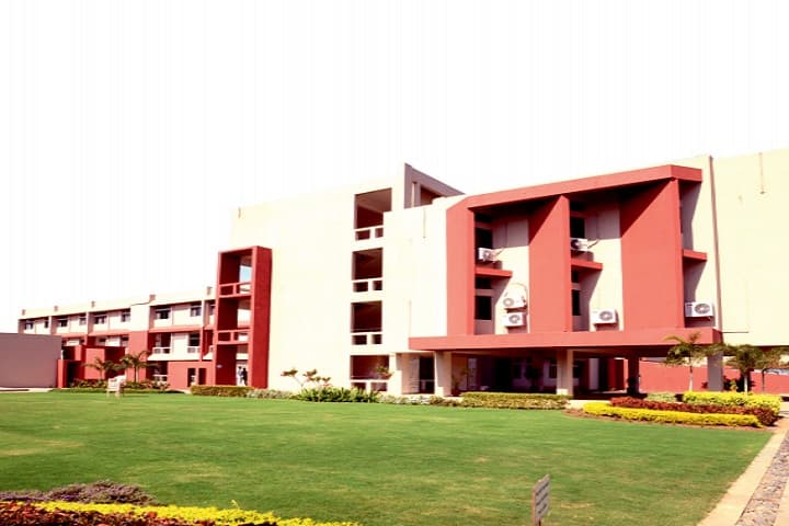 Shroff SR Rotary Institute of Chemical Technology campus in Ankleshwar, Gujarat, India — photo 2