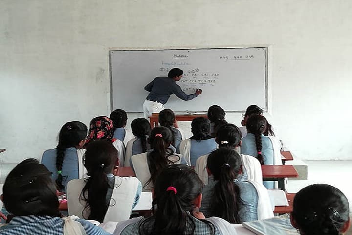 Pushpa Kharwar Mahila Mahavidyalay campus in Ambedkar Nagar, Uttar Pradesh, India — photo 6
