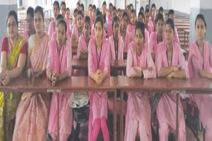 Emarti Devi Women's College campus in Cuttack, Odisha, India — photo 1
