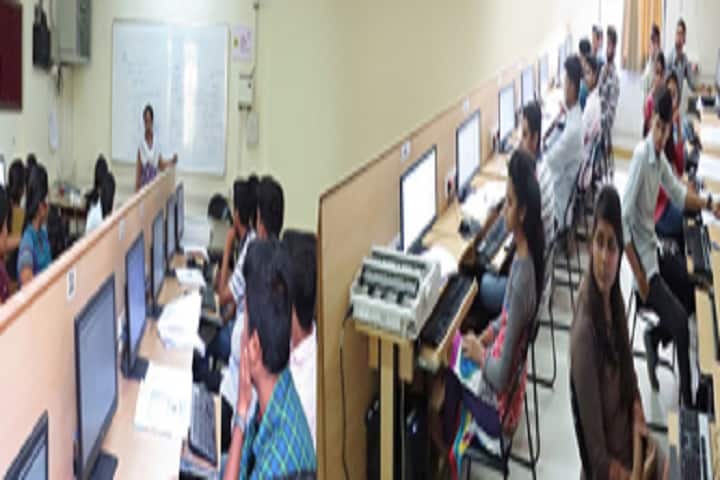 Late Narayanrao Amritrao Deshmukh Arts and Commerce College campus in Amravati, Maharashtra, India — photo 1