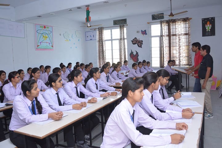 Bhartiya Girls PG College campus in Sikar, Rajasthan, India — photo 2
