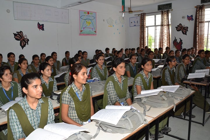 Bhartiya Girls PG College campus in Sikar, Rajasthan, India — photo 3