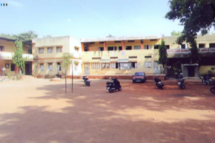 The Bhusawal People's Charitable Sanstha's Dadasaheb Devidas Namdeo Bhole College campus in Bhusawal, Maharashtra, India — photo 1