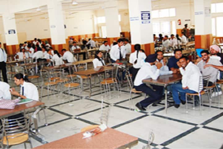 The Bhusawal People's Charitable Sanstha's Dadasaheb Devidas Namdeo Bhole College campus in Bhusawal, Maharashtra, India — photo 3