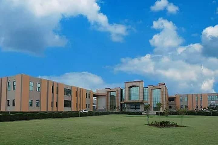 Mata Rajkaur Institute of Engineering and Technology campus in Rewari, Haryana, India — photo 1