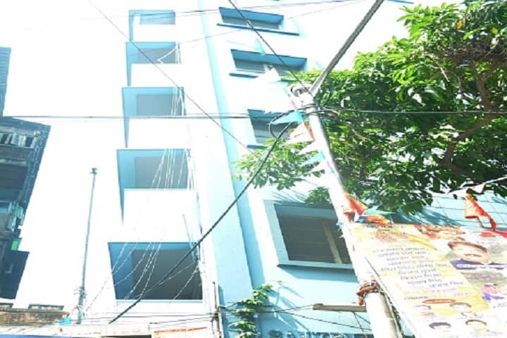 Savitri Girls' College campus in Kolkata, West Bengal, India — photo 1