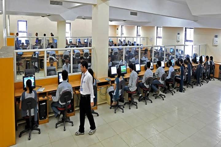 Shri Venkteshwar Institute of Technology campus in Indore, Madhya Pradesh, India — photo 5