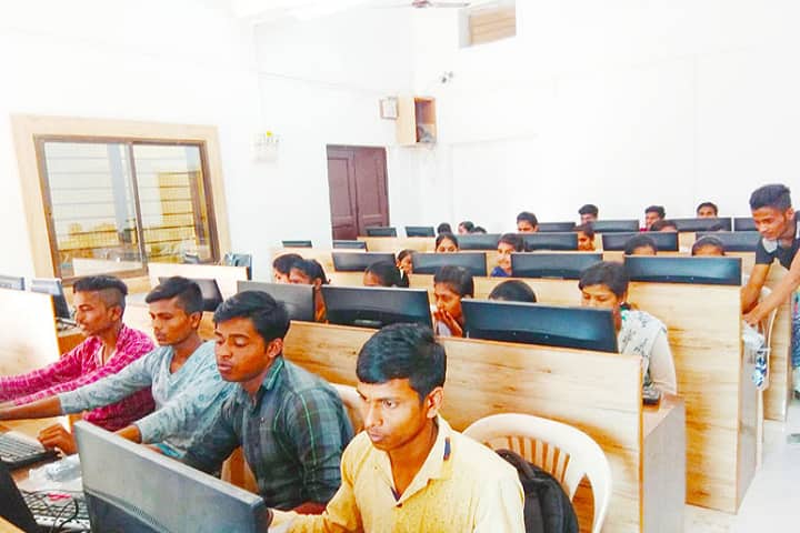 MES Arts and Commerce College campus in Mehkar, Maharashtra, India — photo 2